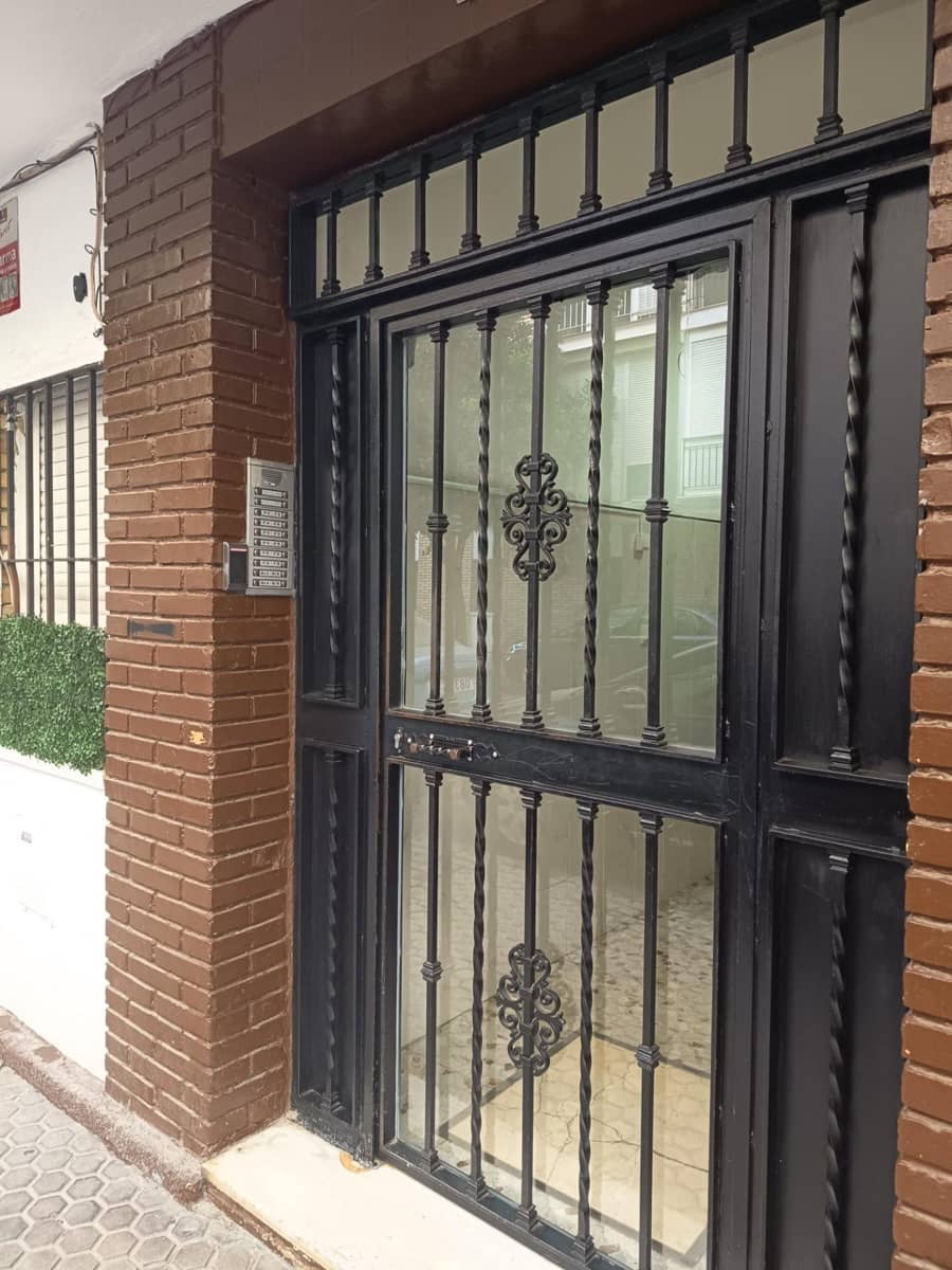 3 bedroom Flat for rent in Seville city - € 1,750 (Ref: 9934275)