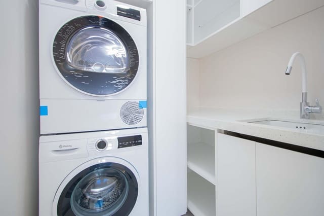 3 soveværelse Lejlighed til salg i Sevilla by med garage - € 999.000 (Ref: 9934276)