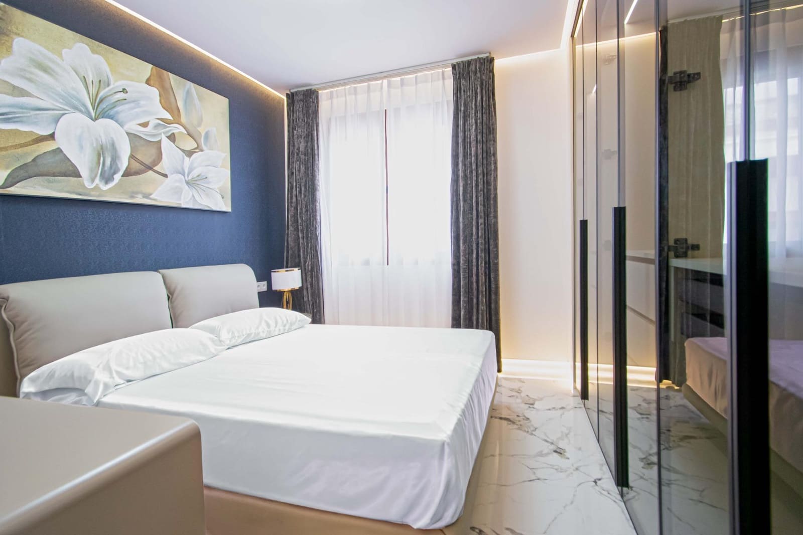 4 bedroom Flat for sale in Seville city with garage - € 999,000 (Ref: 9934277)