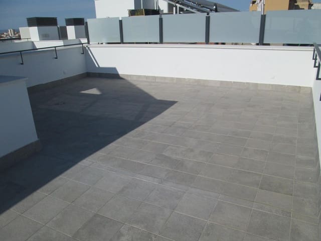 3 soveværelse Lejlighed til leje i Sevilla by med swimmingpool garage - € 1.600 (Ref: 9936459)