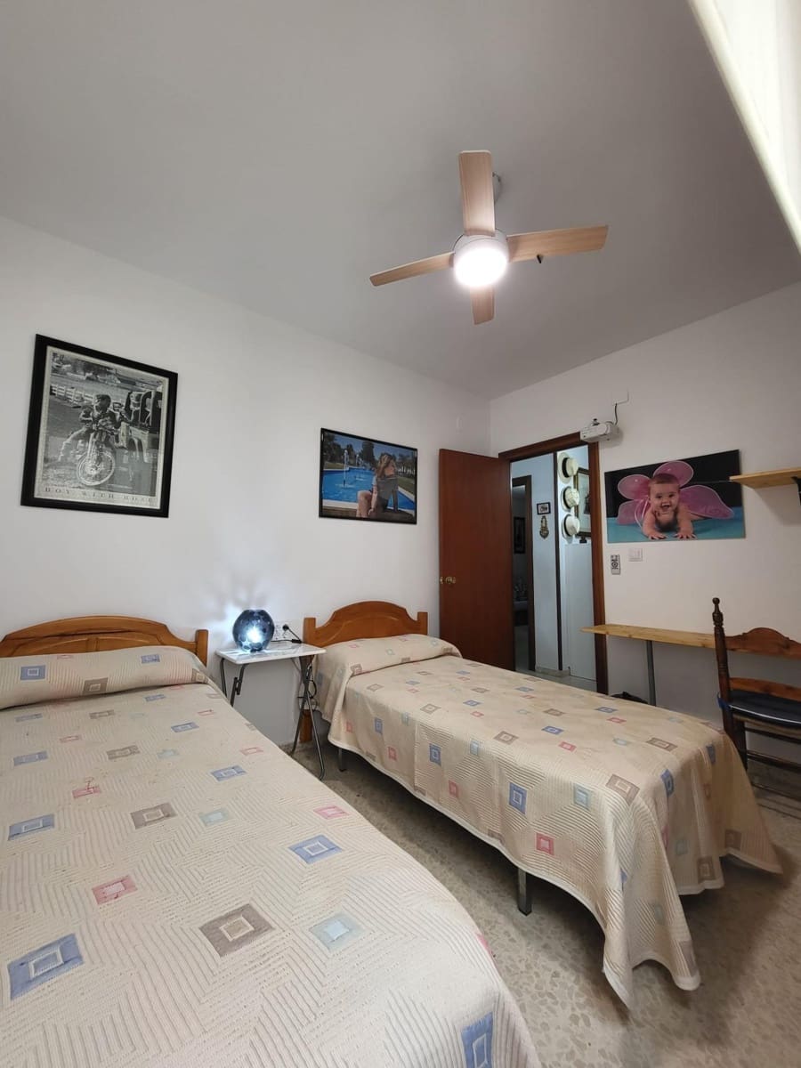2 bedroom Flat for rent in Sanlucar de Barrameda - € 640 (Ref: 9940034)