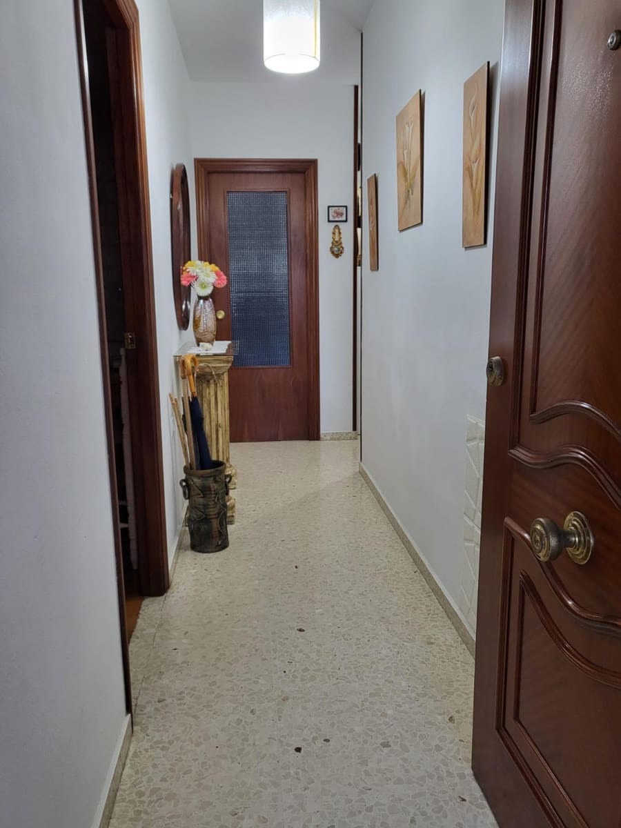 2 bedroom Flat for rent in Sanlucar de Barrameda - € 640 (Ref: 9940034)