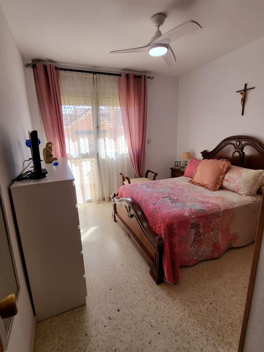 2 bedroom Flat for rent in Sanlucar de Barrameda - € 640 (Ref: 9940034)