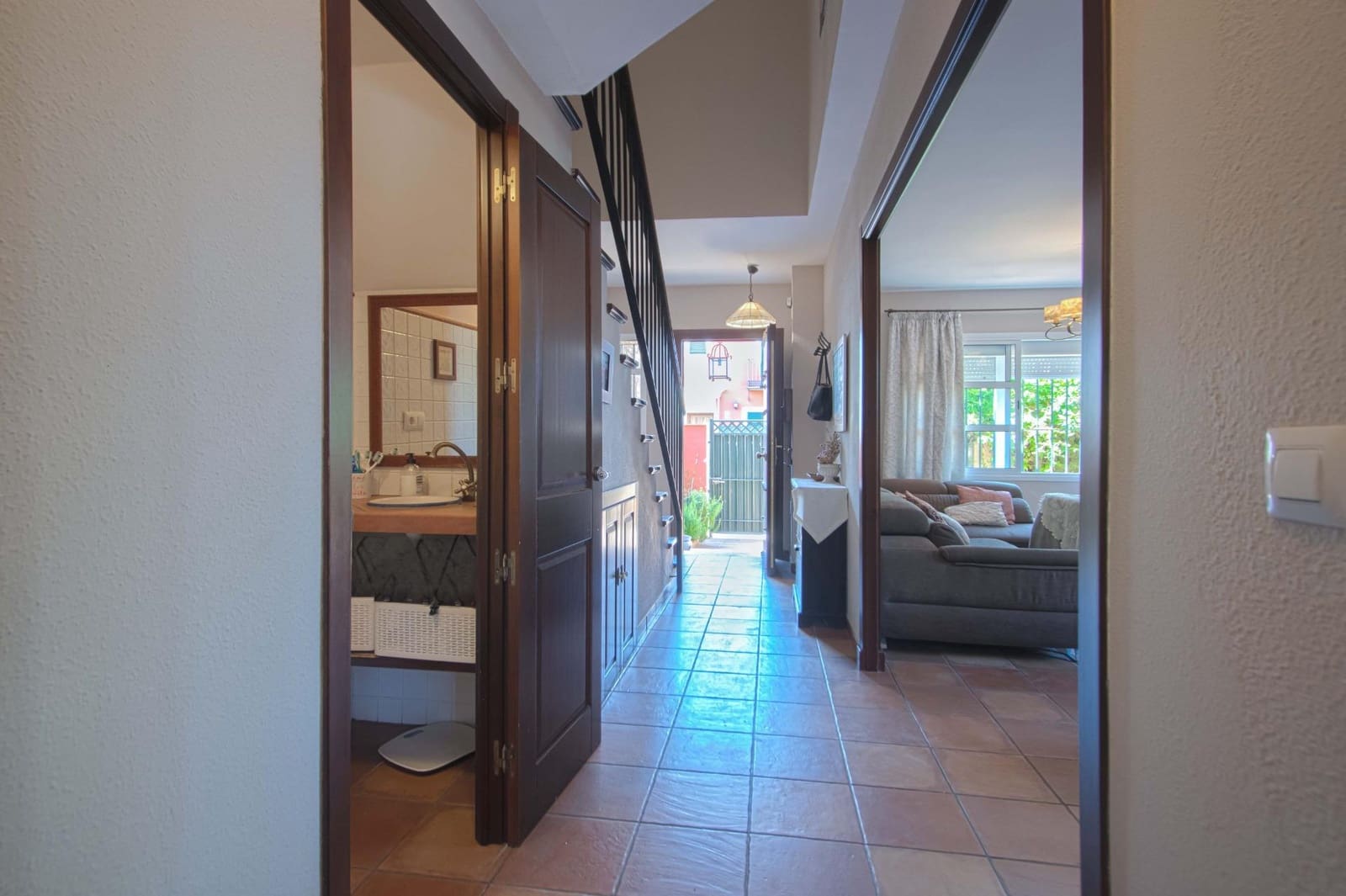 3 bedroom Terraced Villa for sale in Mairena del Aljarafe - € 335,000 (Ref: 9942586)
