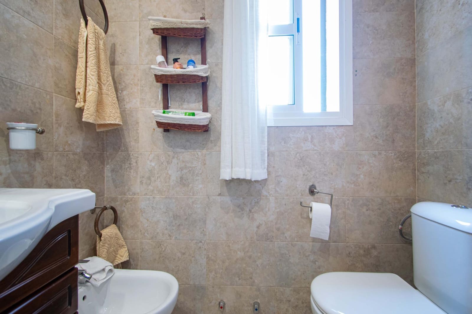 3 bedroom Terraced Villa for sale in Mairena del Aljarafe - € 335,000 (Ref: 9942586)
