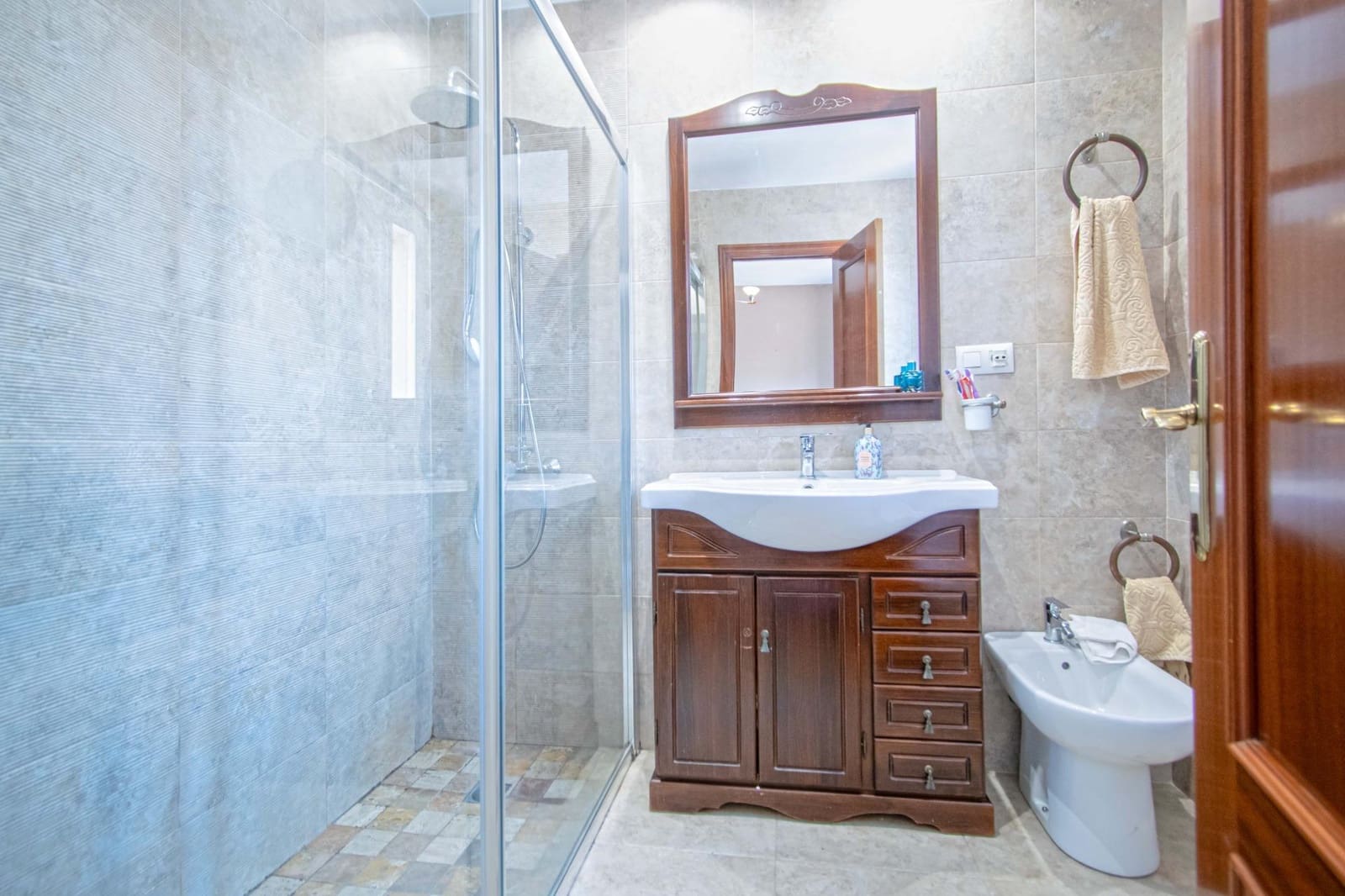3 bedroom Terraced Villa for sale in Mairena del Aljarafe - € 335,000 (Ref: 9942586)