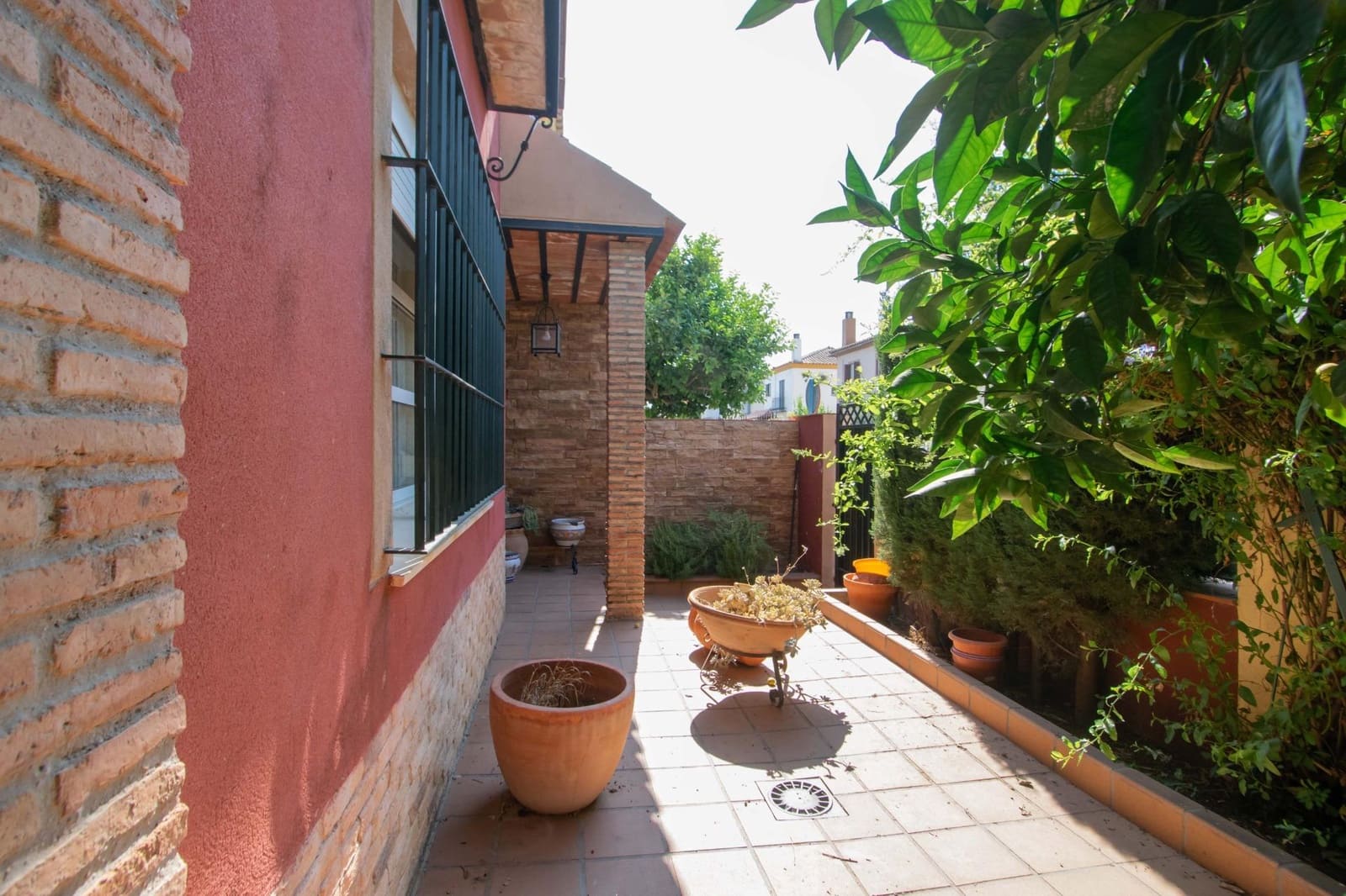 3 bedroom Terraced Villa for sale in Mairena del Aljarafe - € 335,000 (Ref: 9942586)