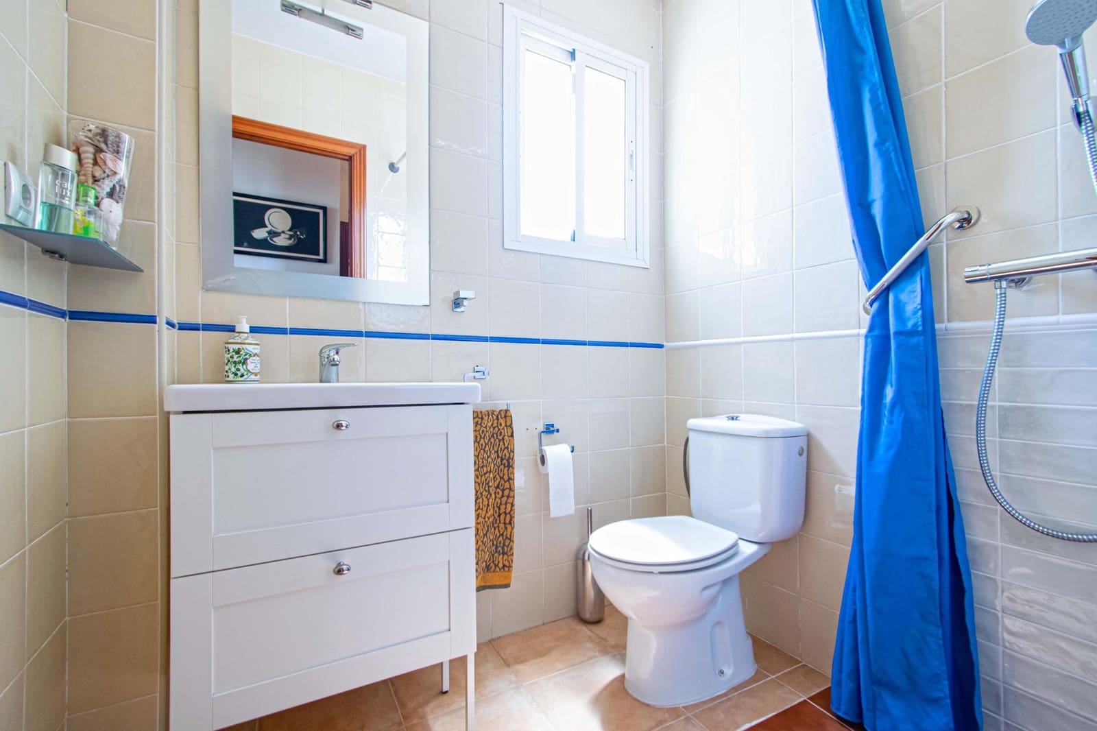 4 slaapkamer Rijtjeshuis te koop in Espartinas met zwembad - € 299.000 (Ref: 9943669)