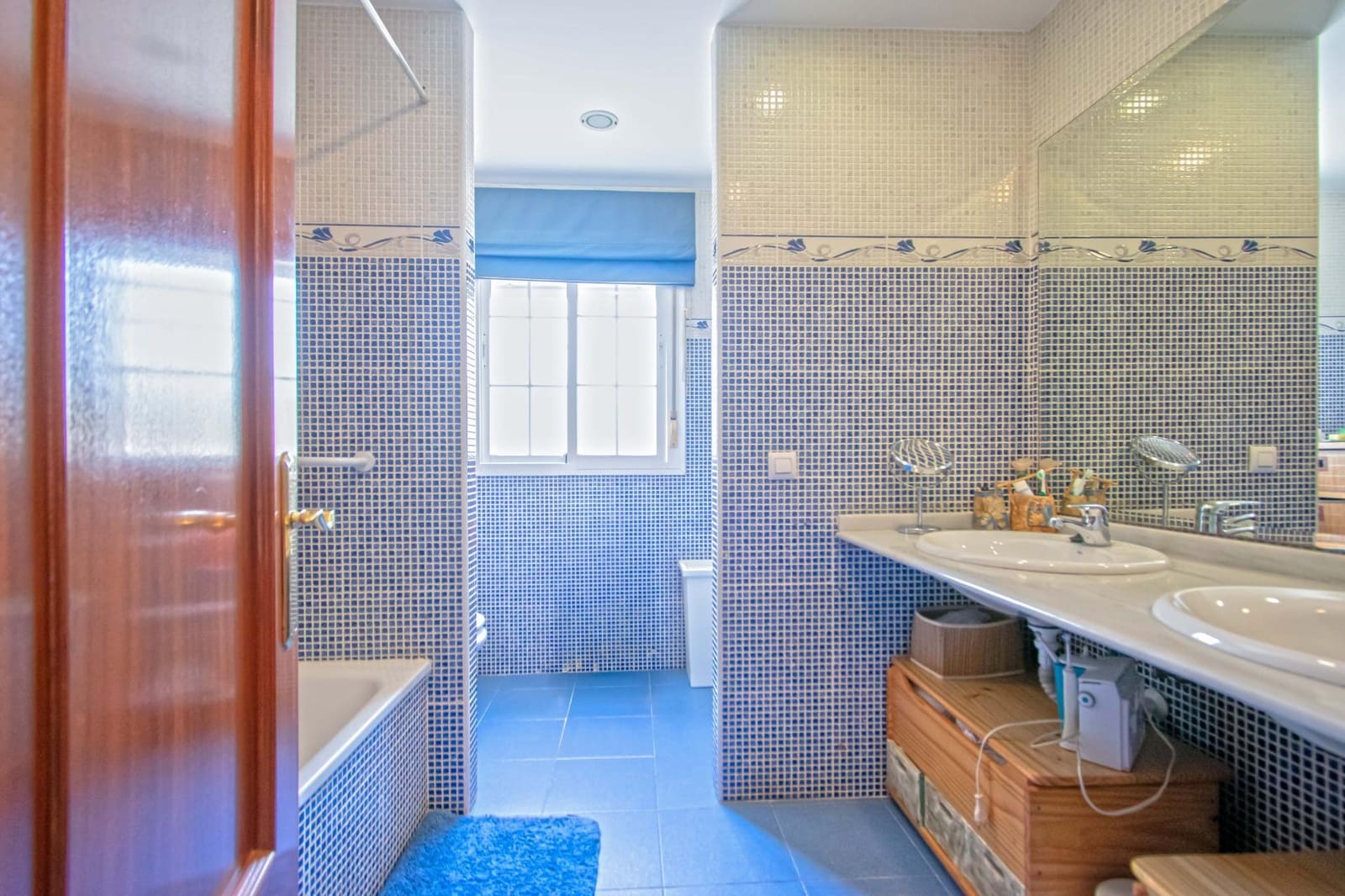 4 slaapkamer Rijtjeshuis te koop in Espartinas met zwembad - € 299.000 (Ref: 9943669)