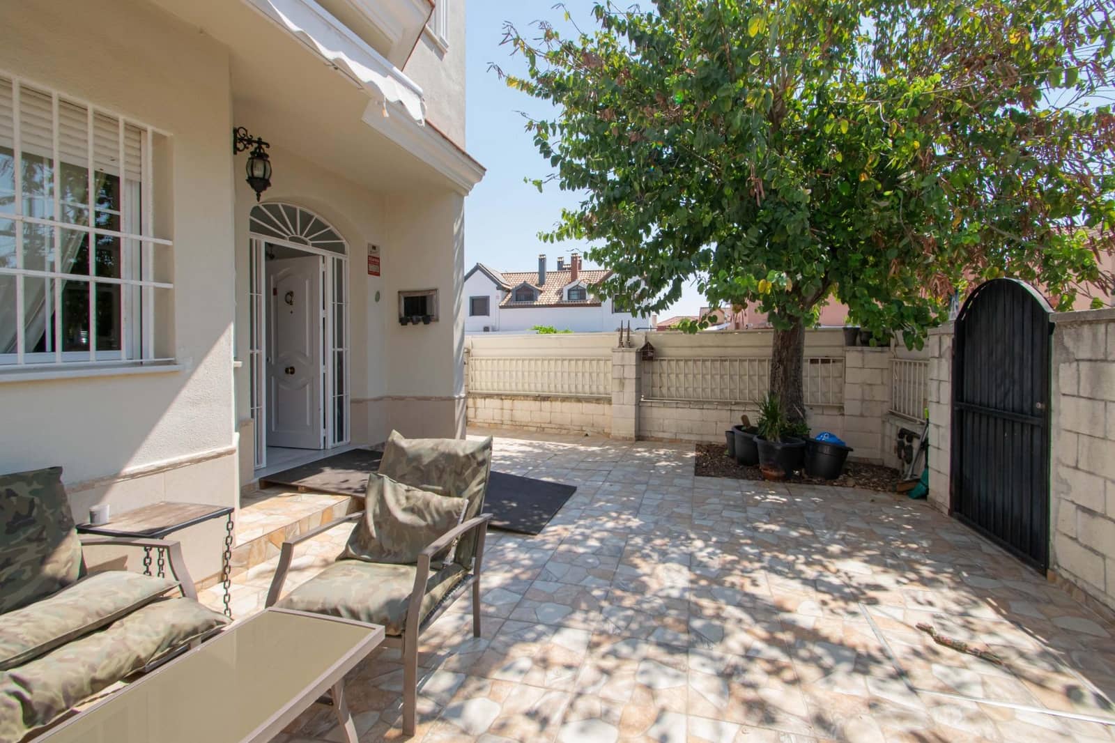 4 slaapkamer Rijtjeshuis te koop in Espartinas met zwembad - € 299.000 (Ref: 9943669)
