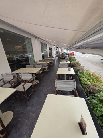 Kaupallinen vuokrattavana paikassa Montequinto, Dos Hermanas - 2 020 € (Ref: 9945776)