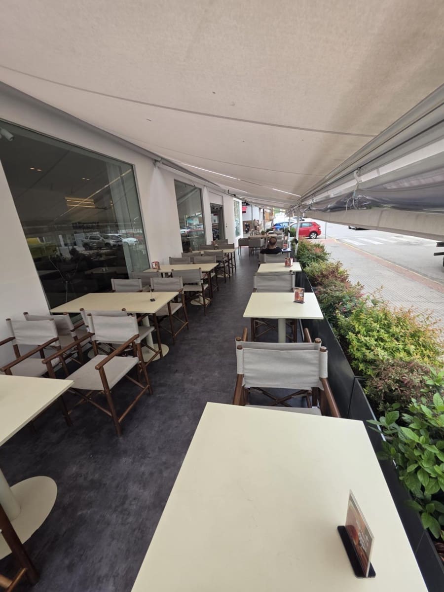 Erhverv til leje i Montequinto - € 2.020 (Ref: 9945776)