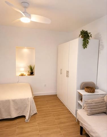 1 bedroom Apartment for rent in Rochelambert, Seville city - € 850 (Ref: 9945777)