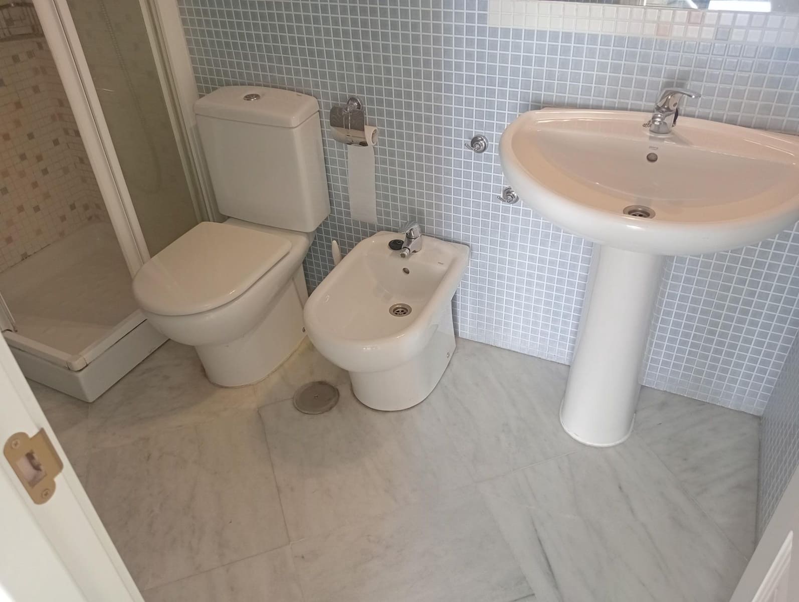 Appartement de 2 chambres à louer à Seville ville avec garage - 1 200 € (Ref: 9945778)