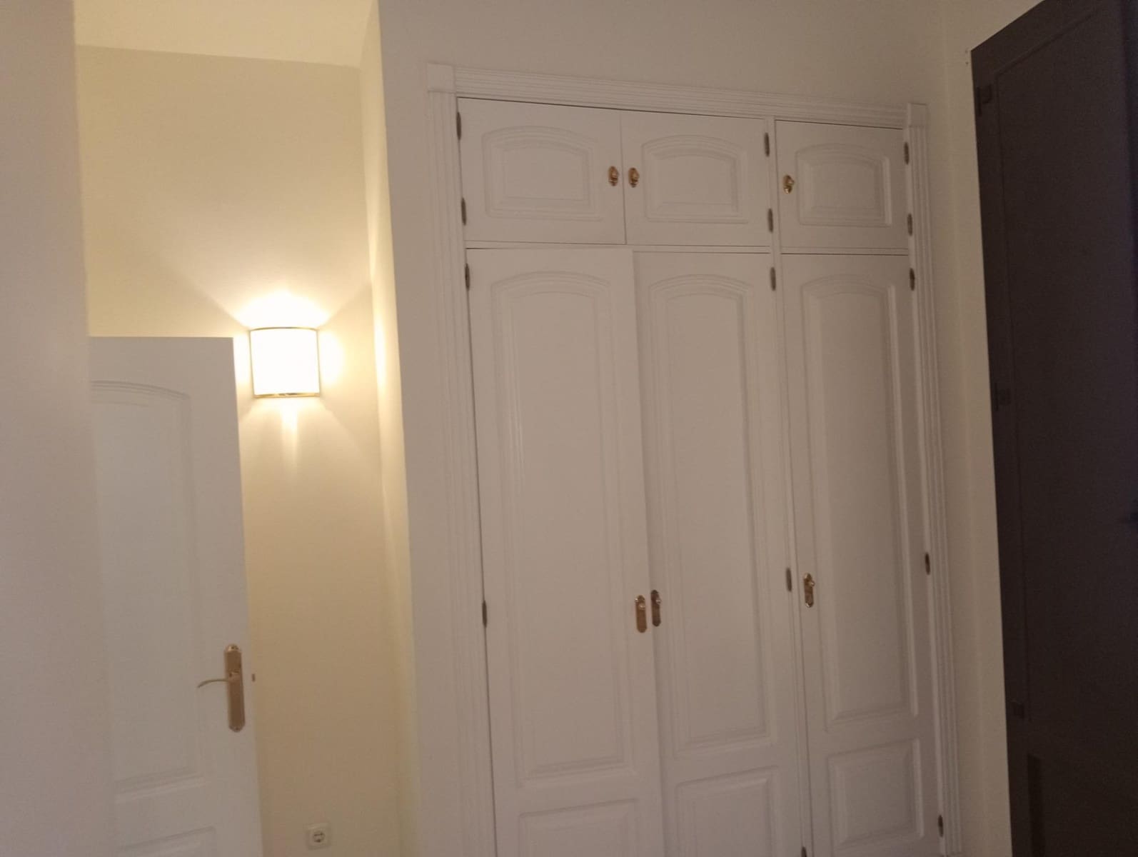 Appartement de 2 chambres à louer à Seville ville avec garage - 1 200 € (Ref: 9945778)