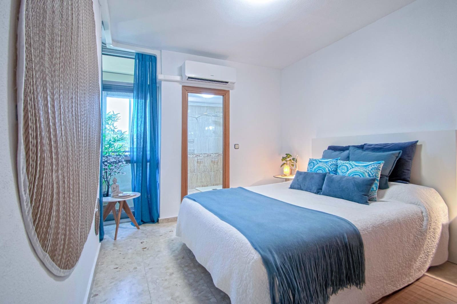 3 bedroom Flat for sale in Seville city with garage - € 675,000 (Ref: 9947979)