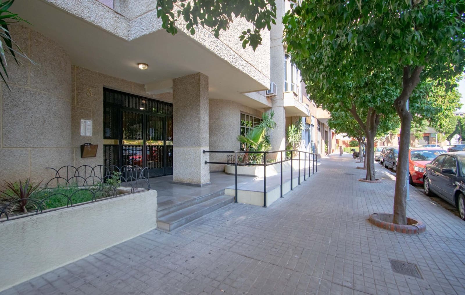 3 bedroom Flat for sale in Seville city with garage - € 675,000 (Ref: 9947979)