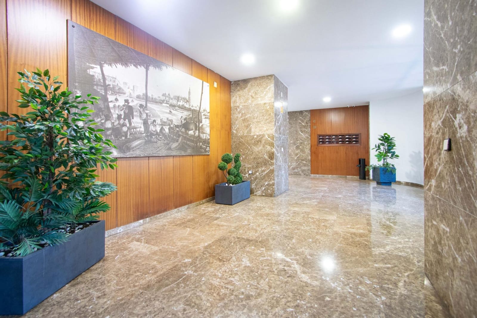 3 bedroom Flat for sale in Seville city with garage - € 675,000 (Ref: 9947979)