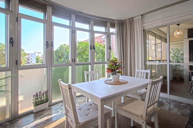 3 slaapkamer Flat te koop in Sevilla stad met garage - € 675.000 (Ref: 9947979)