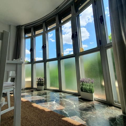 3 slaapkamer Flat te koop in Sevilla stad met garage - € 675.000 (Ref: 9947979)