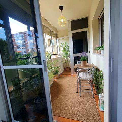 3 bedroom Flat for sale in Seville city with garage - € 675,000 (Ref: 9947979)