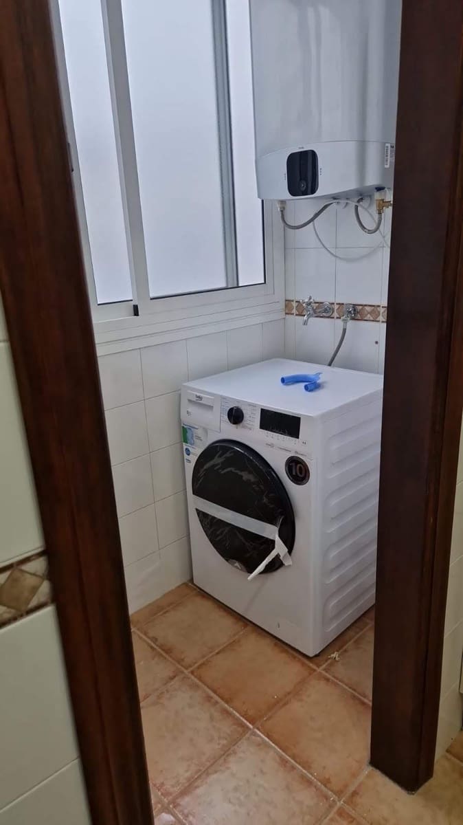 Appartement de 2 chambres à louer à Seville ville - 900 € (Ref: 9947982)