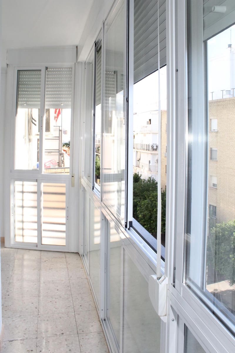 Appartement de 2 chambres à louer à Seville ville - 900 € (Ref: 9947982)