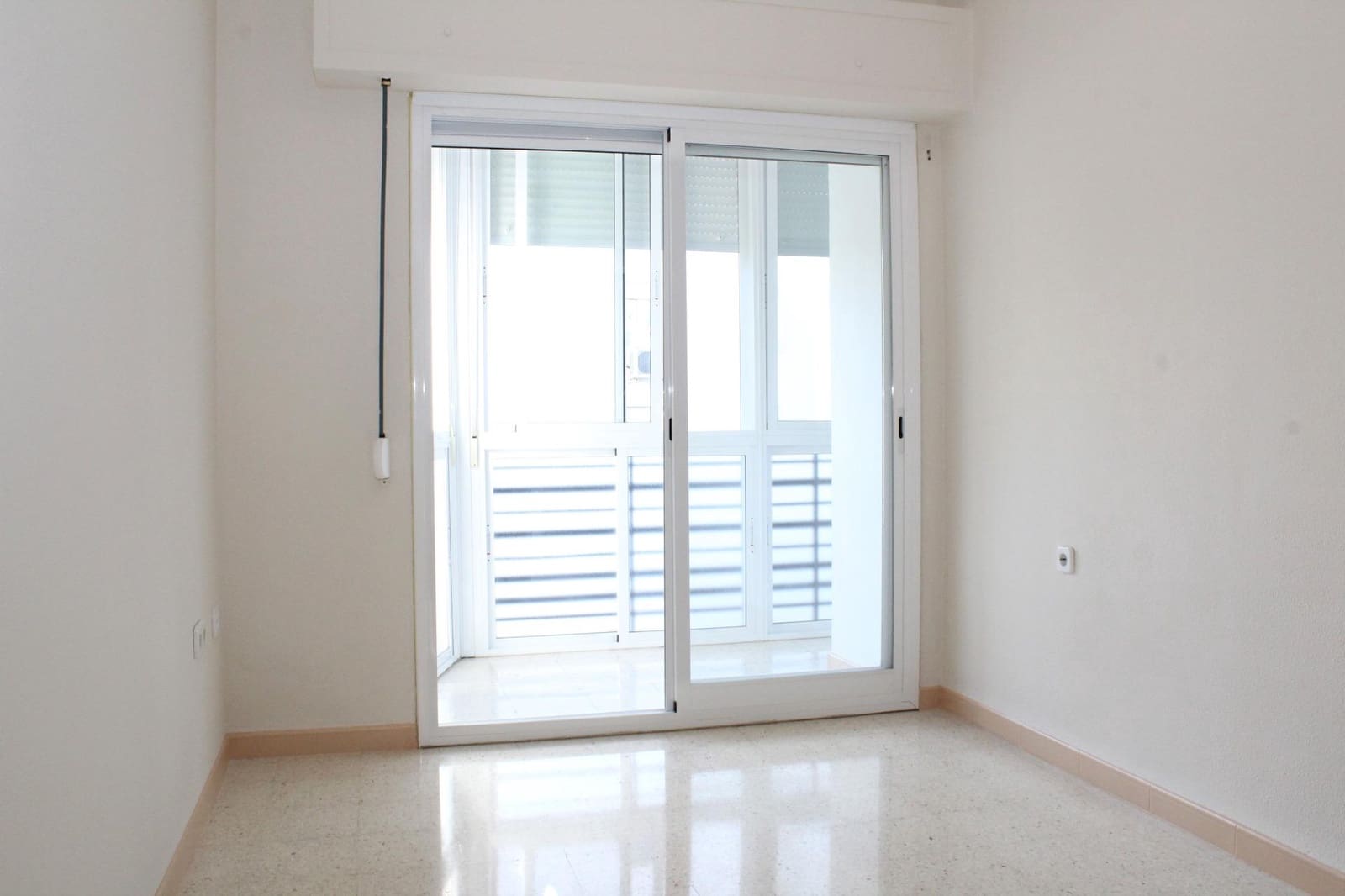 Appartement de 2 chambres à louer à Seville ville - 900 € (Ref: 9947982)