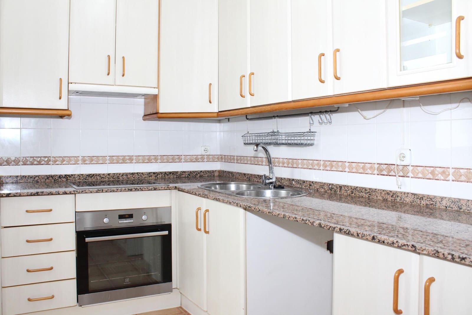 Appartement de 2 chambres à louer à Seville ville - 900 € (Ref: 9947982)