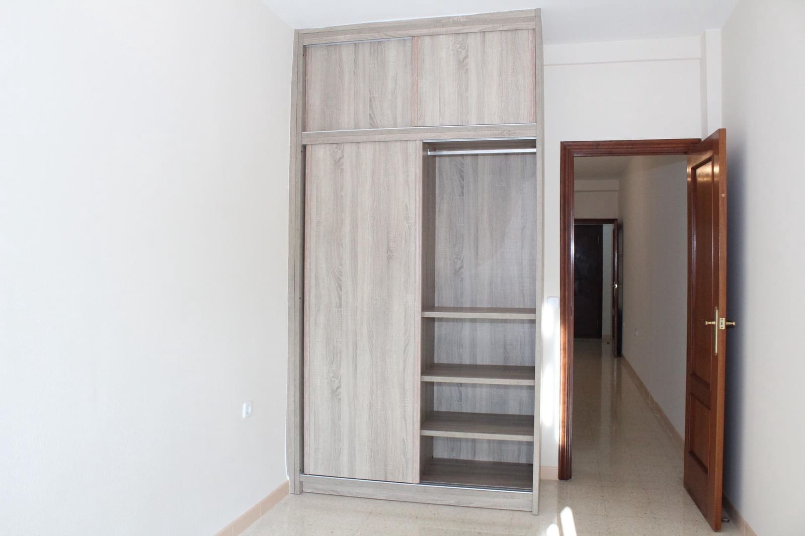 Appartement de 2 chambres à louer à Seville ville - 900 € (Ref: 9947982)
