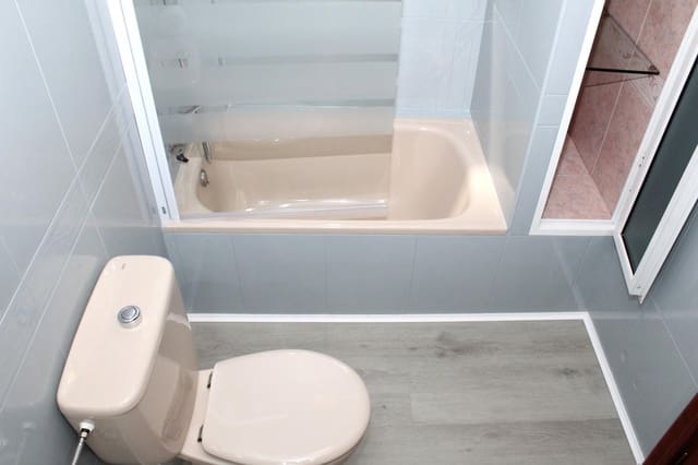 2 makuuhuone Asunto vuokrattavana paikassa Sevilla kaupunki - 900 € (Ref: 9947982)