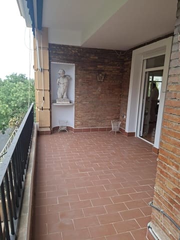 5 bedroom Flat for rent in Seville city - € 2,500 (Ref: 9959837)