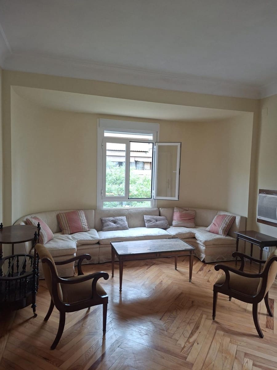 5 makuuhuone Asunto vuokrattavana paikassa Sevilla kaupunki - 2 500 € (Ref: 9959837)