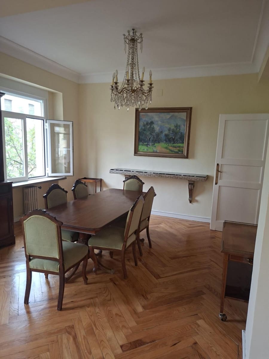 5 makuuhuone Asunto vuokrattavana paikassa Sevilla kaupunki - 2 500 € (Ref: 9959837)