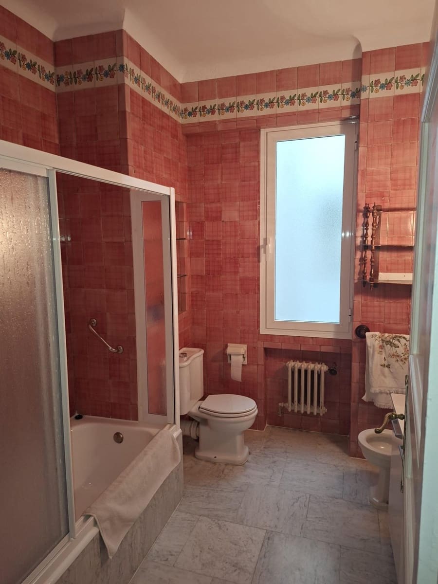 5 makuuhuone Asunto vuokrattavana paikassa Sevilla kaupunki - 2 500 € (Ref: 9959837)