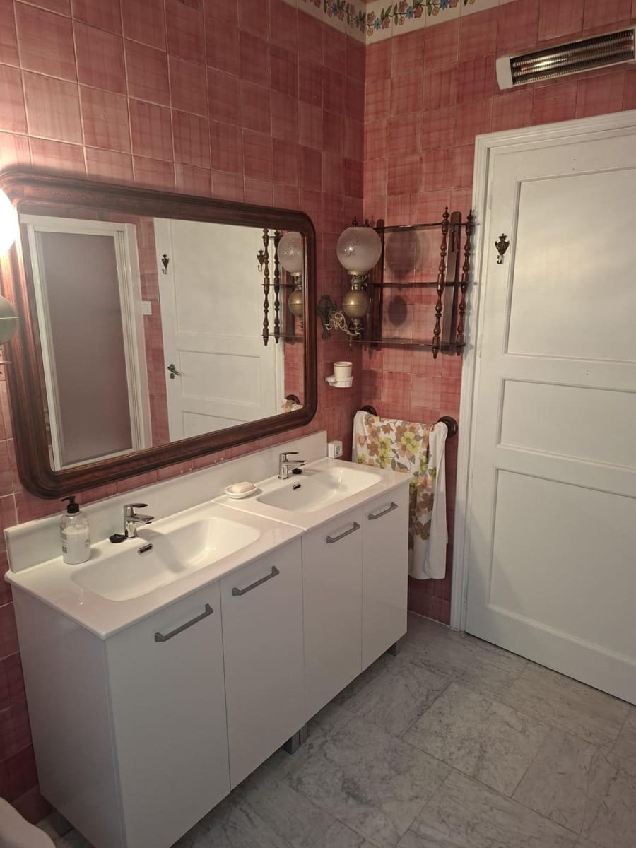 5 makuuhuone Asunto vuokrattavana paikassa Sevilla kaupunki - 2 500 € (Ref: 9959837)