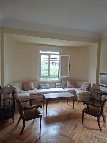 5 Zimmer Wohnung zu vermieten in Sevilla Stadt - 2.500 € (Ref: 9959837)