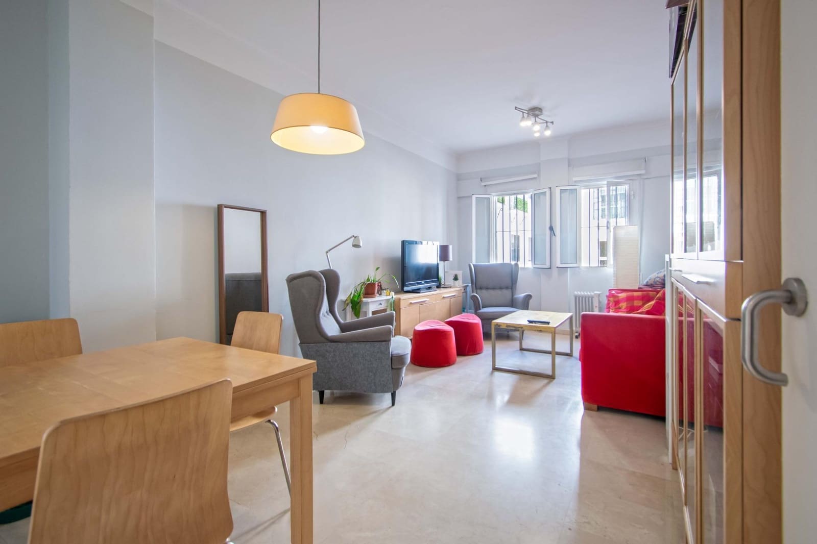 4 soveværelse Lejlighed til salg i Sevilla by med garage - € 480.000 (Ref: 9962768)