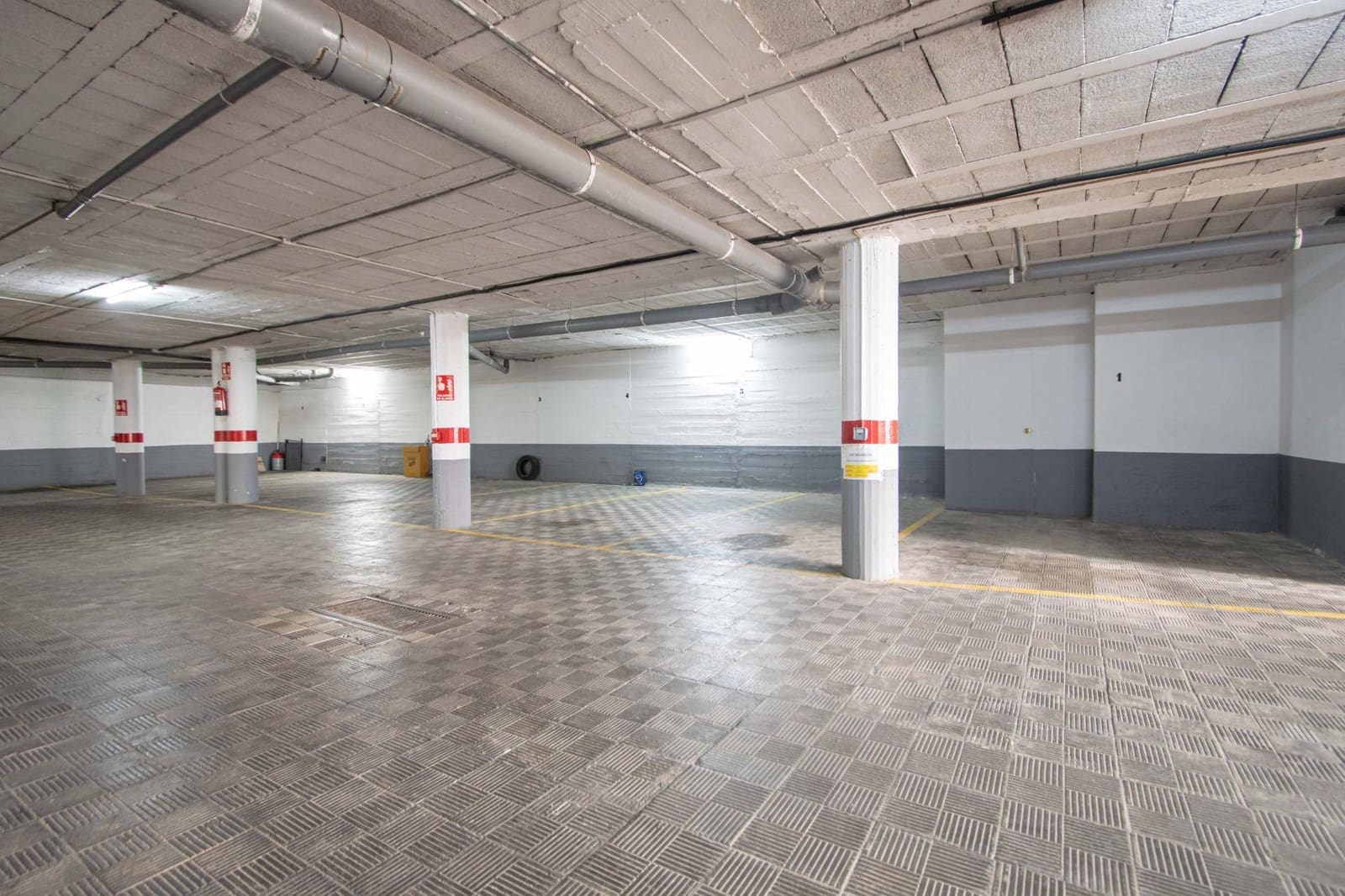 4 soveværelse Lejlighed til salg i Sevilla by med garage - € 480.000 (Ref: 9962768)