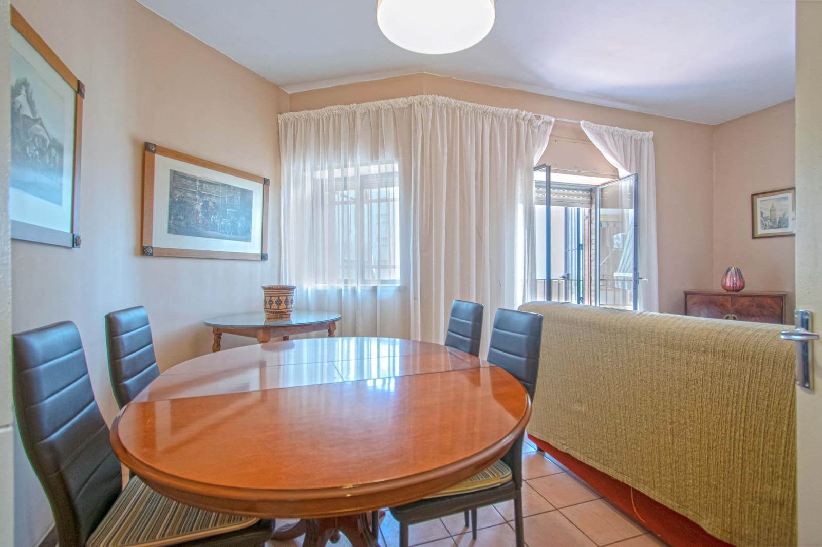 4 bedroom Flat for sale in Seville city - € 359,000 (Ref: 9966705)