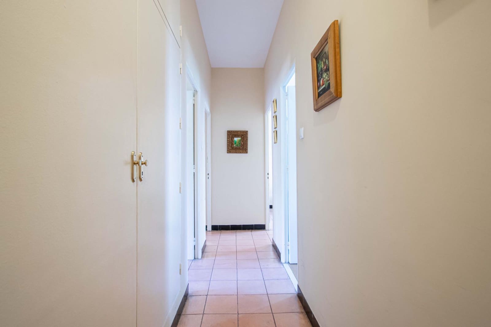 4 bedroom Flat for sale in Seville city - € 359,000 (Ref: 9966705)