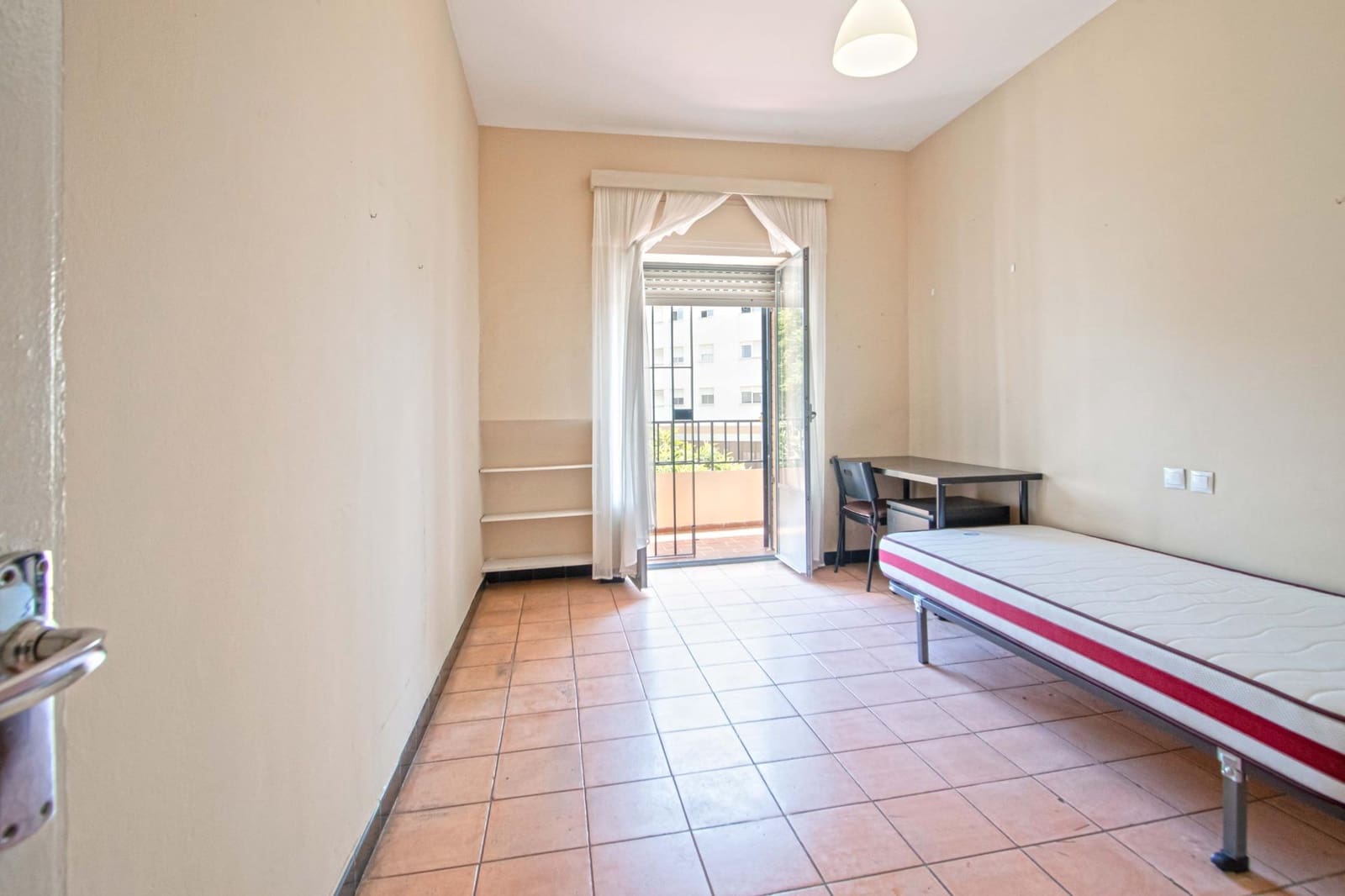 4 bedroom Flat for sale in Seville city - € 359,000 (Ref: 9966705)