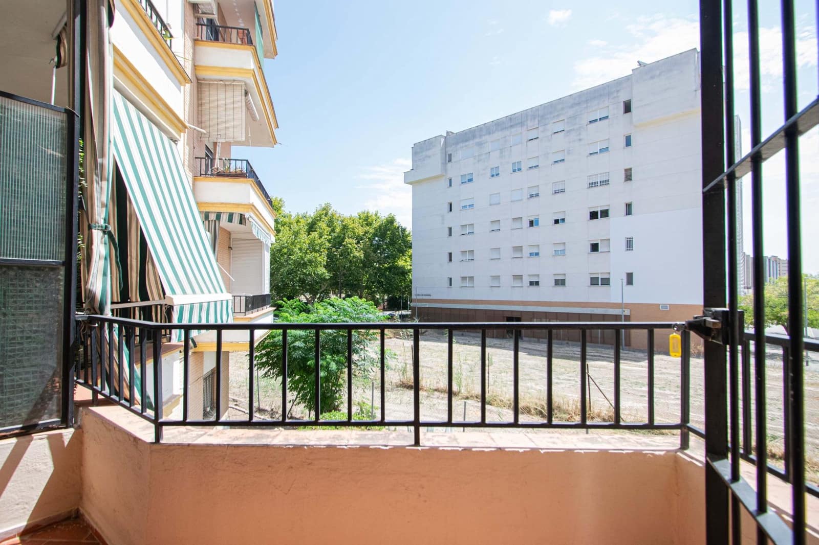 4 bedroom Flat for sale in Seville city - € 359,000 (Ref: 9966705)
