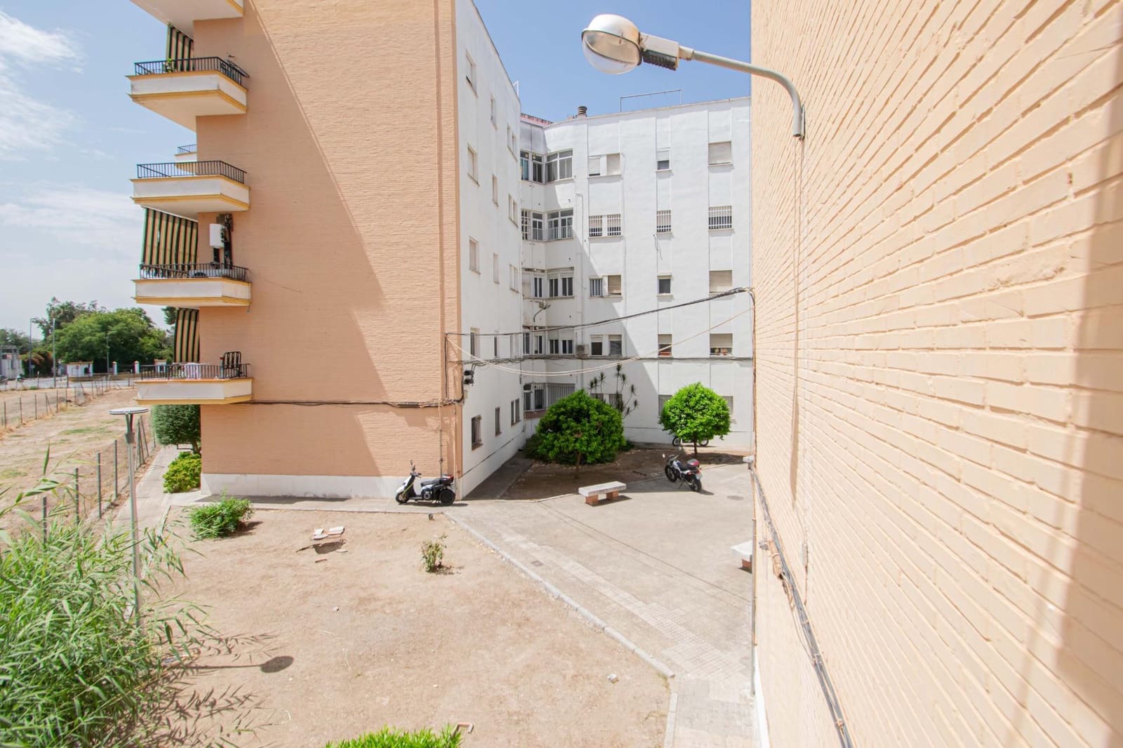 4 bedroom Flat for sale in Seville city - € 359,000 (Ref: 9966705)