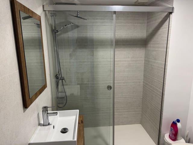 1 slaapkamer Appartement te huur in Dos Hermanas - € 800 (Ref: 9966707)