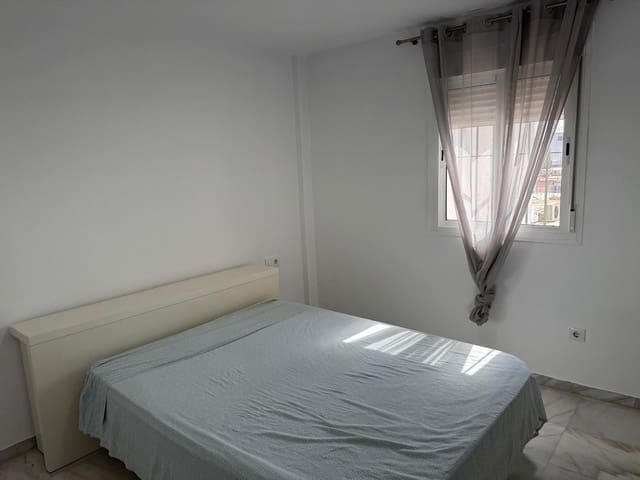 1 slaapkamer Appartement te huur in Dos Hermanas - € 800 (Ref: 9966707)