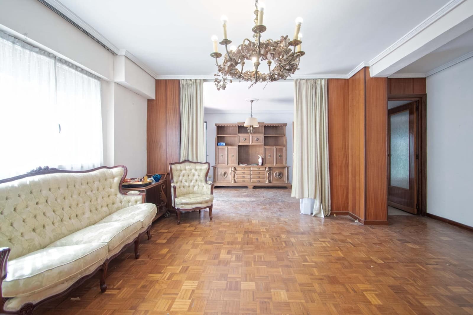 4 bedroom Flat for sale in Seville city - € 550,000 (Ref: 9966708)