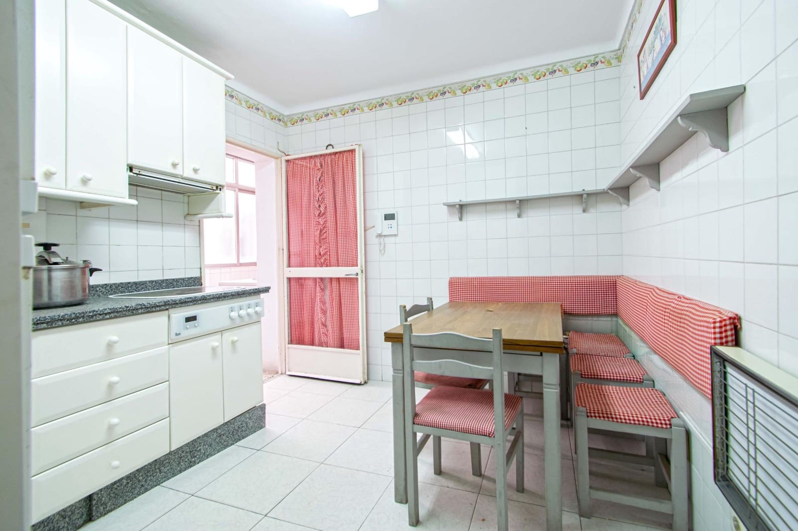4 bedroom Flat for sale in Seville city - € 550,000 (Ref: 9966708)