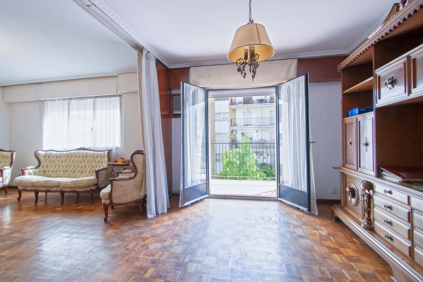 4 bedroom Flat for sale in Seville city - € 550,000 (Ref: 9966708)