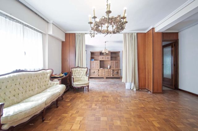 5 chambre Appartement à vendre à Nervión, Séville ville avec garage - 550 000 € (Ref: 9966708)